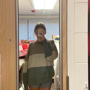 Color blocked H&M sweater